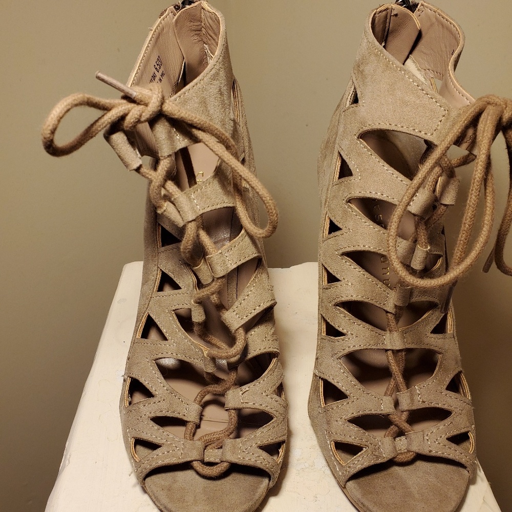 Chinese Laundry Suede Zip back Heel